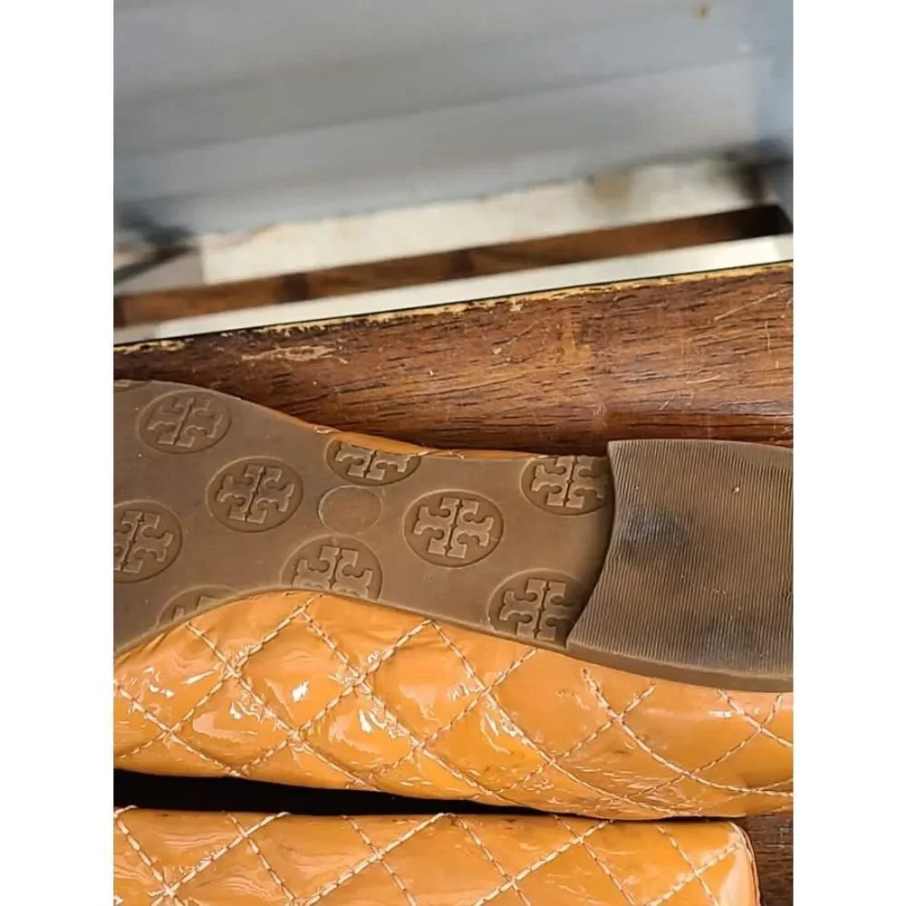Tory Burch Reva Peach Quilted Patent Leather Flats size 7 NWT stained